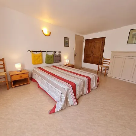 De Charme Dans Ferme Lorraine Avec Jardin Clos, A Proximite De Sentiers Et Base De Loisirs - Fr-1-584-32 * Pulney