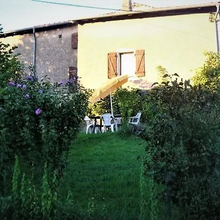 De Charme Dans Ferme Lorraine Avec Jardin Clos, A Proximite De Sentiers Et Base De Loisirs - Fr-1-584-32 *