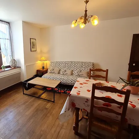 Holiday home De Charme Dans Ferme Lorraine Avec Jardin Clos, A Proximite De Sentiers Et Base De Loisirs - Fr-1-584-32
