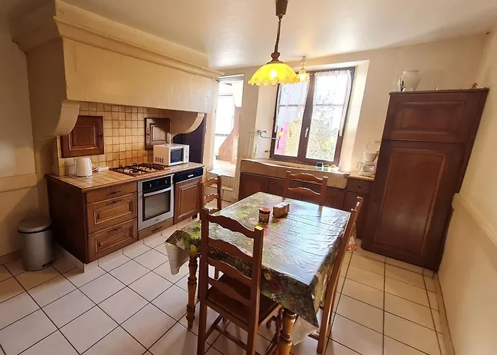 De Charme Dans Ferme Lorraine Avec Jardin Clos, A Proximite De Sentiers Et Base De Loisirs - Fr-1-584-32 Pulney